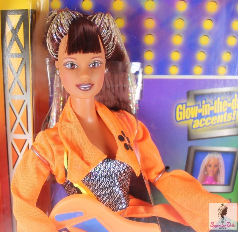 1998 &quot;Beyond Pink&quot; Teresa Barbie Doll