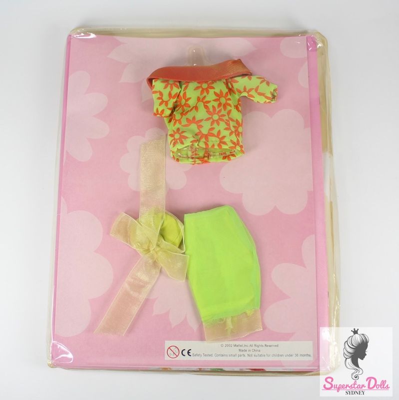 2000&#39;s Era &quot;Discover The World With Barbie: Belgium&quot; Fashion Set &amp; Magazine