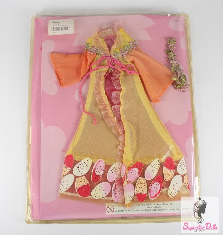 2000&#39;s Era &quot;Discover The World With Barbie: Ireland&quot; Fashion Set &amp; Magazine