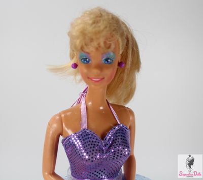 1986 &quot;Barbie &amp; The Rockers: Real Dancing Action&quot; Barbie Doll in Clone Fashon