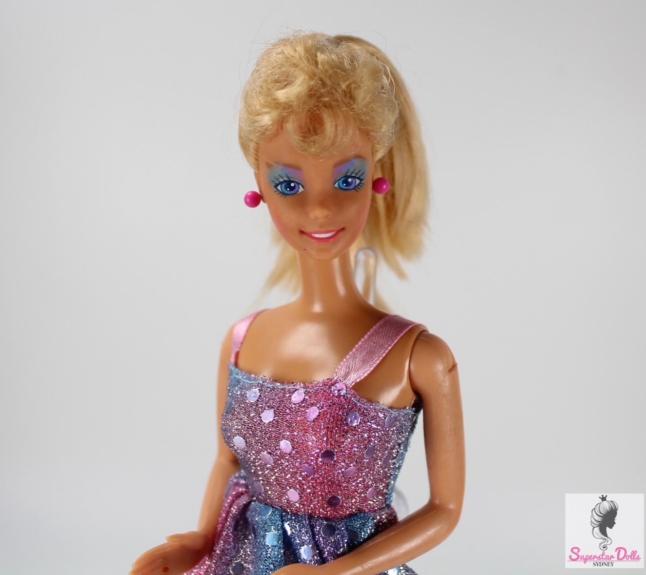 1986 &quot;Barbie &amp; The Rockers: Real Dancing Action&quot; Barbie Doll in Clone Fashon