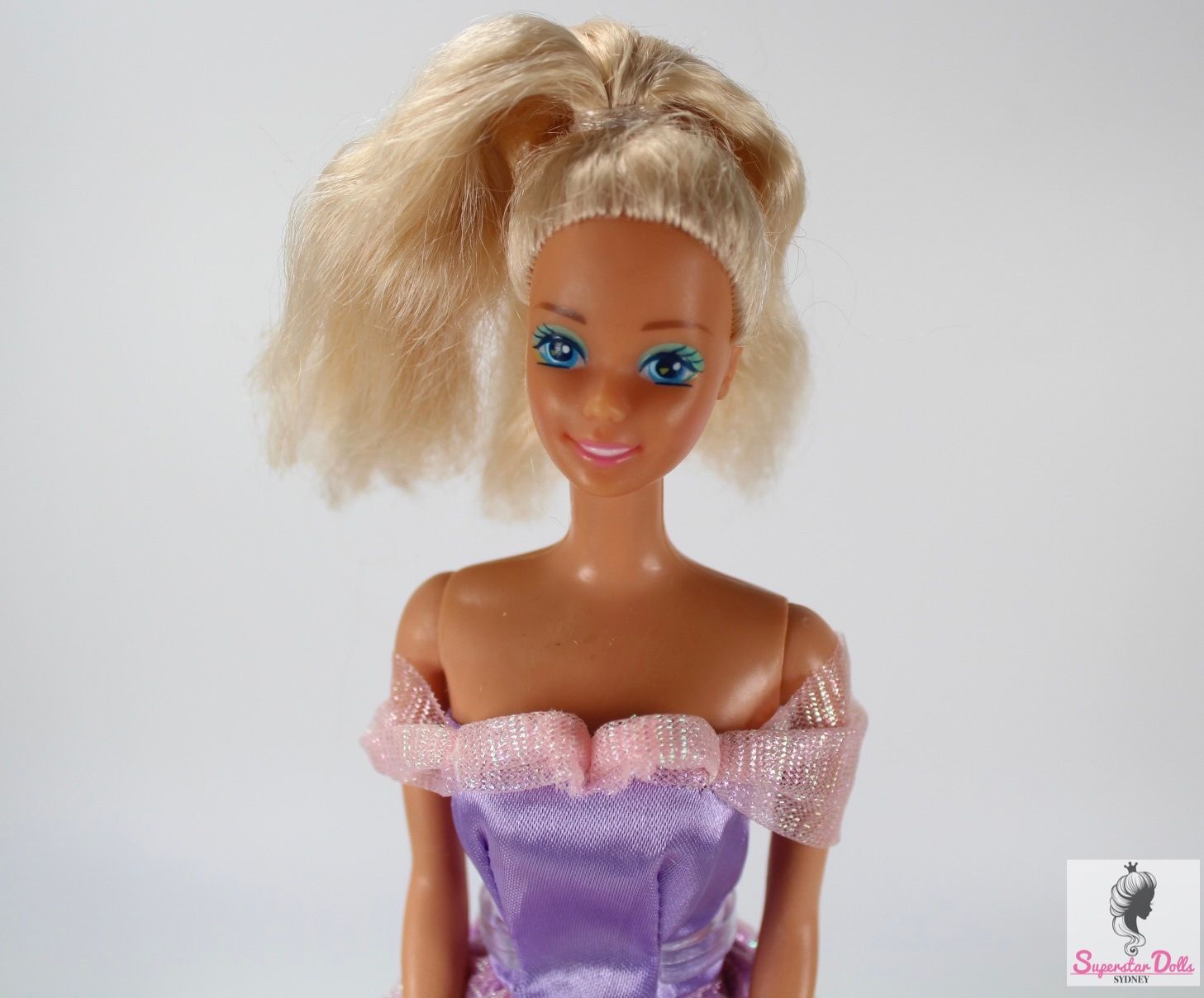 80&#39;s Superstar Era Barbie Doll in Clone Fashion