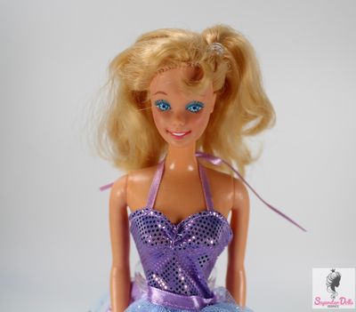 80&#39;s Era &quot;Happy Birthday&quot; Straight Legged Barbie Doll in Clone Fashion