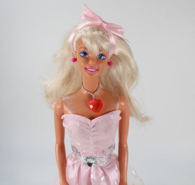 1997 &quot;Sweetheart&quot; Barbie Doll in Clone Fashion