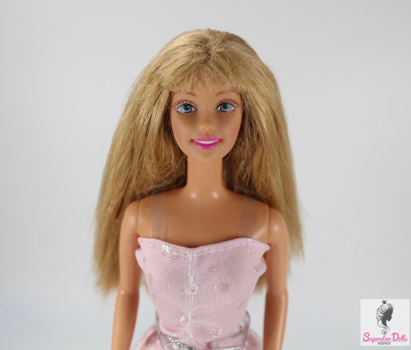 Late 90&#39;s/Early 2000&#39;s Era Barbie Doll in Clone Fashion
