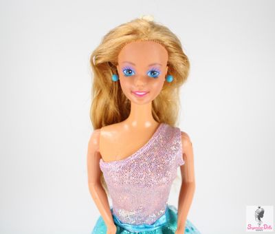 80&#39;s Superstar Era Barbie Doll in Clone Fashion