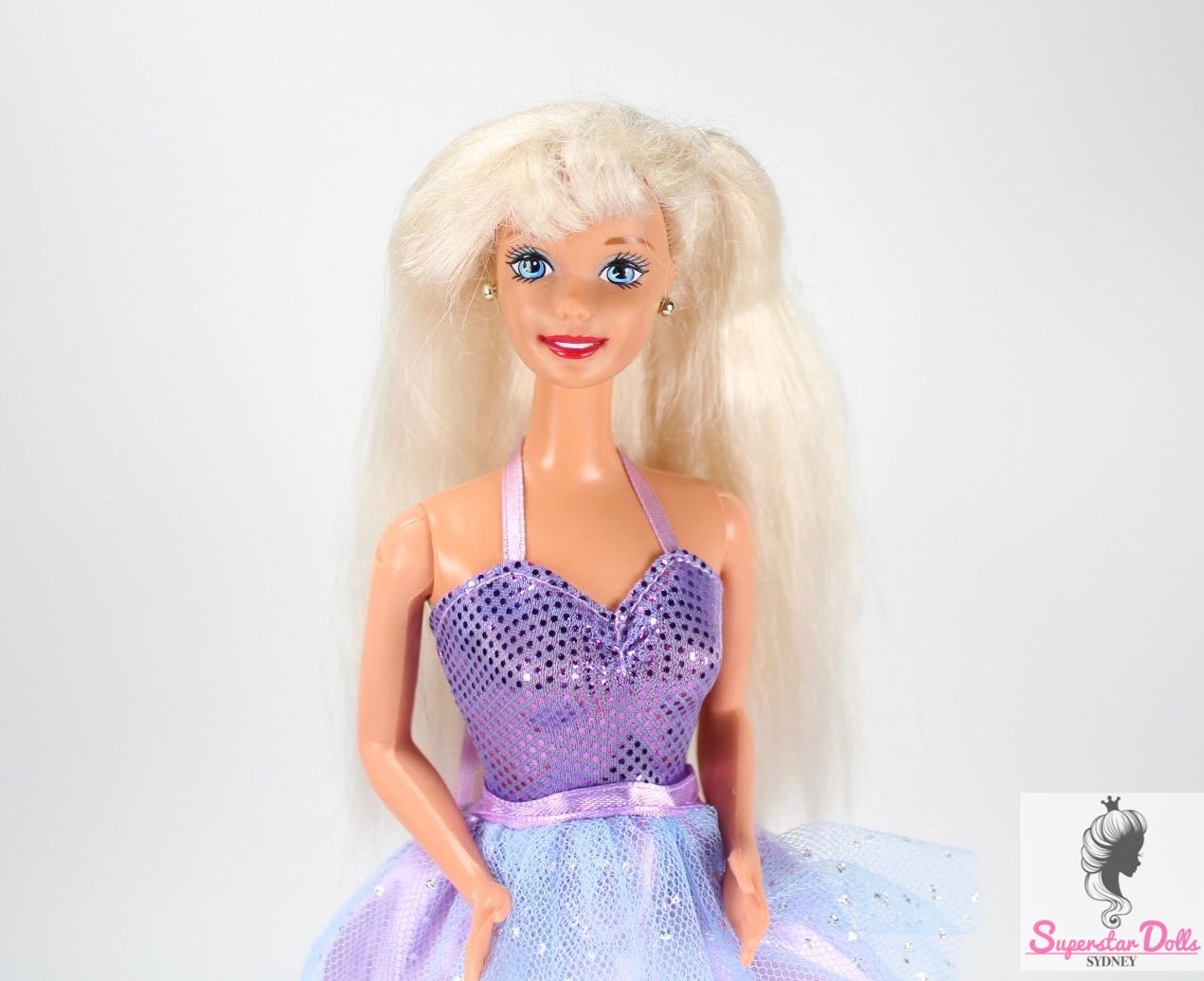 90&#39;s Superstar Era Barbie Doll in Clone Fashion