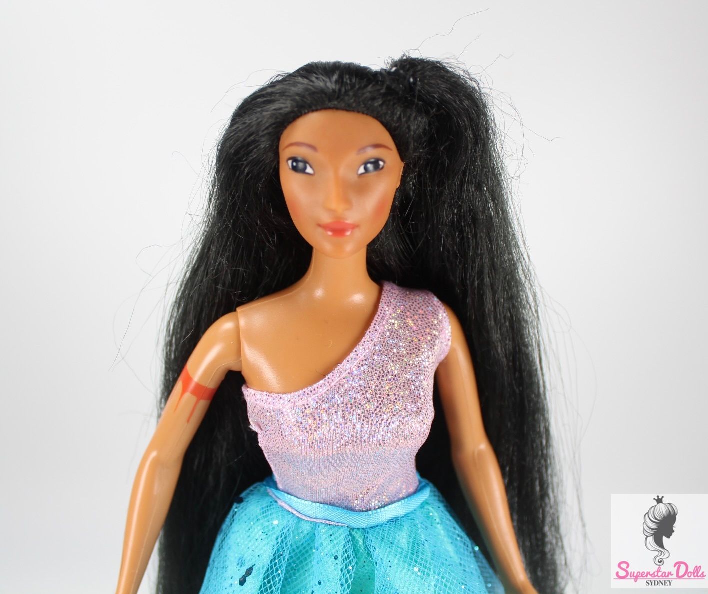 1995 Disney: &quot;Sun Colors&quot; Nakoma Pocahontas Doll By Mattel