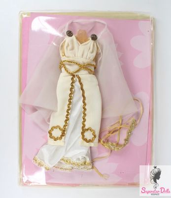 2000&#39;s Era &quot;Discover The World With Barbie: Greece &quot; DE-BOXED Fashion Set &amp; Magazine