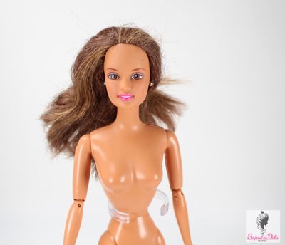 90&#39;s Era Nude Teresa Barbie Doll