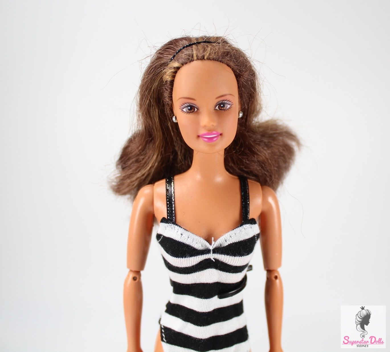 90&#39;s Era Teresa Barbie Doll