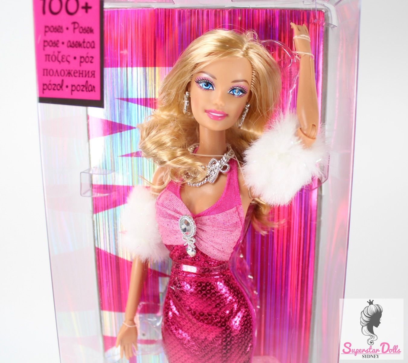 2009 &quot;Barbie Fashionistas: 100+ Poses Glam&quot; Barbie Doll