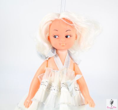 Vintage 7.5&quot; Dress Up Hong Kong Clone Doll