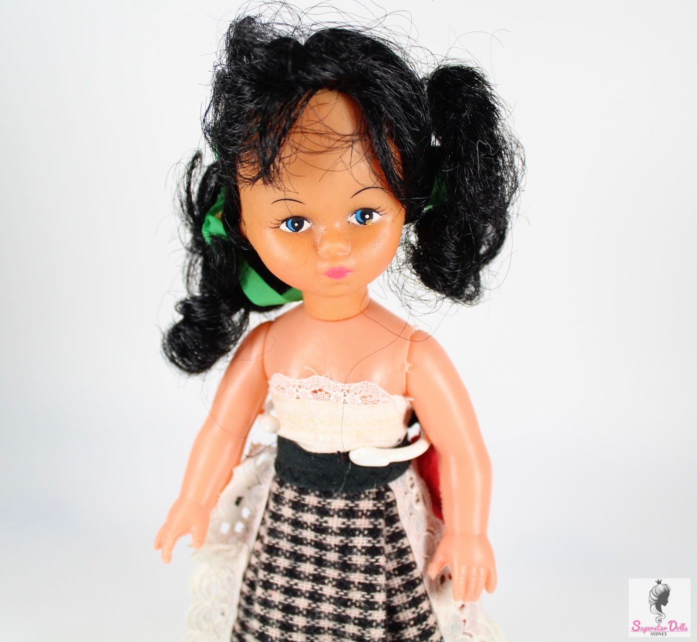 Vintage 9.5&quot; Dress Up Hong Kong Clone Italian Doll