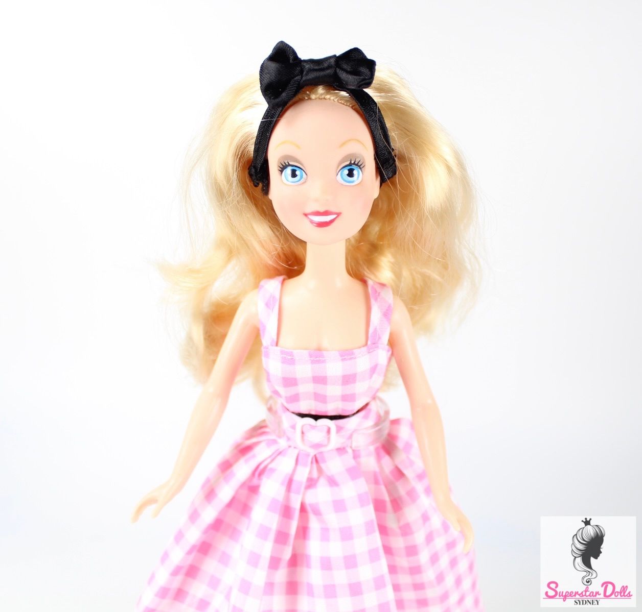 Disney Store Exclusive  &quot;Alice in Wonderland &quot; 10.5&quot; Dressed Doll