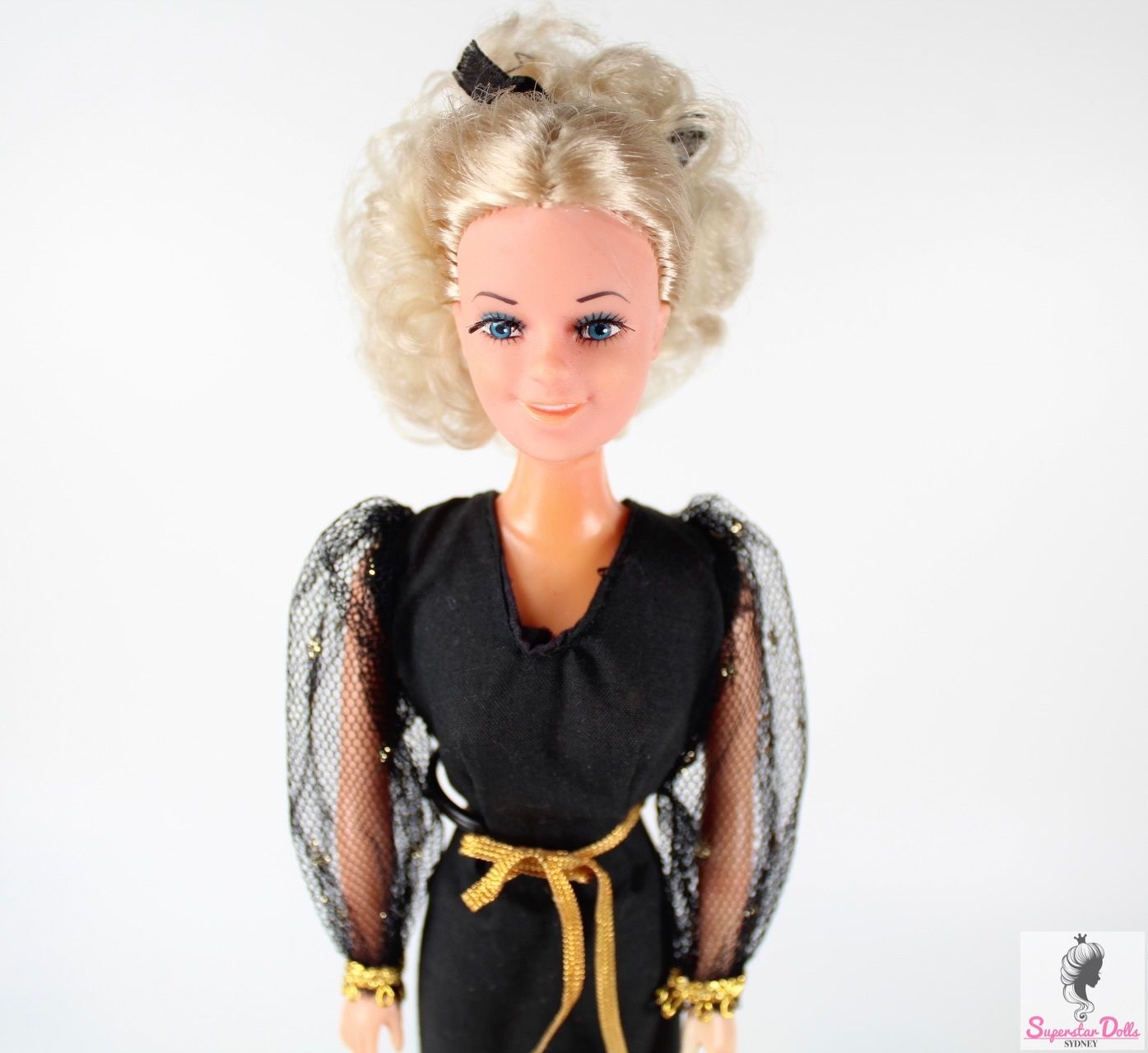 Vintage 70&#39;s/80&#39;s Era Uneeda &quot;Princess&quot; Hong Kong Dressed Clone Doll
