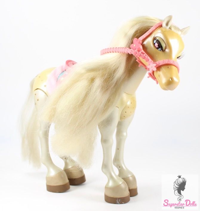 2002 &quot;Sassy Stables&quot; Interactive Horse by Funrise