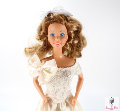 1984 &quot;The Heart Family&quot; Mom Barbie Doll in Clone Bridal Fashion
