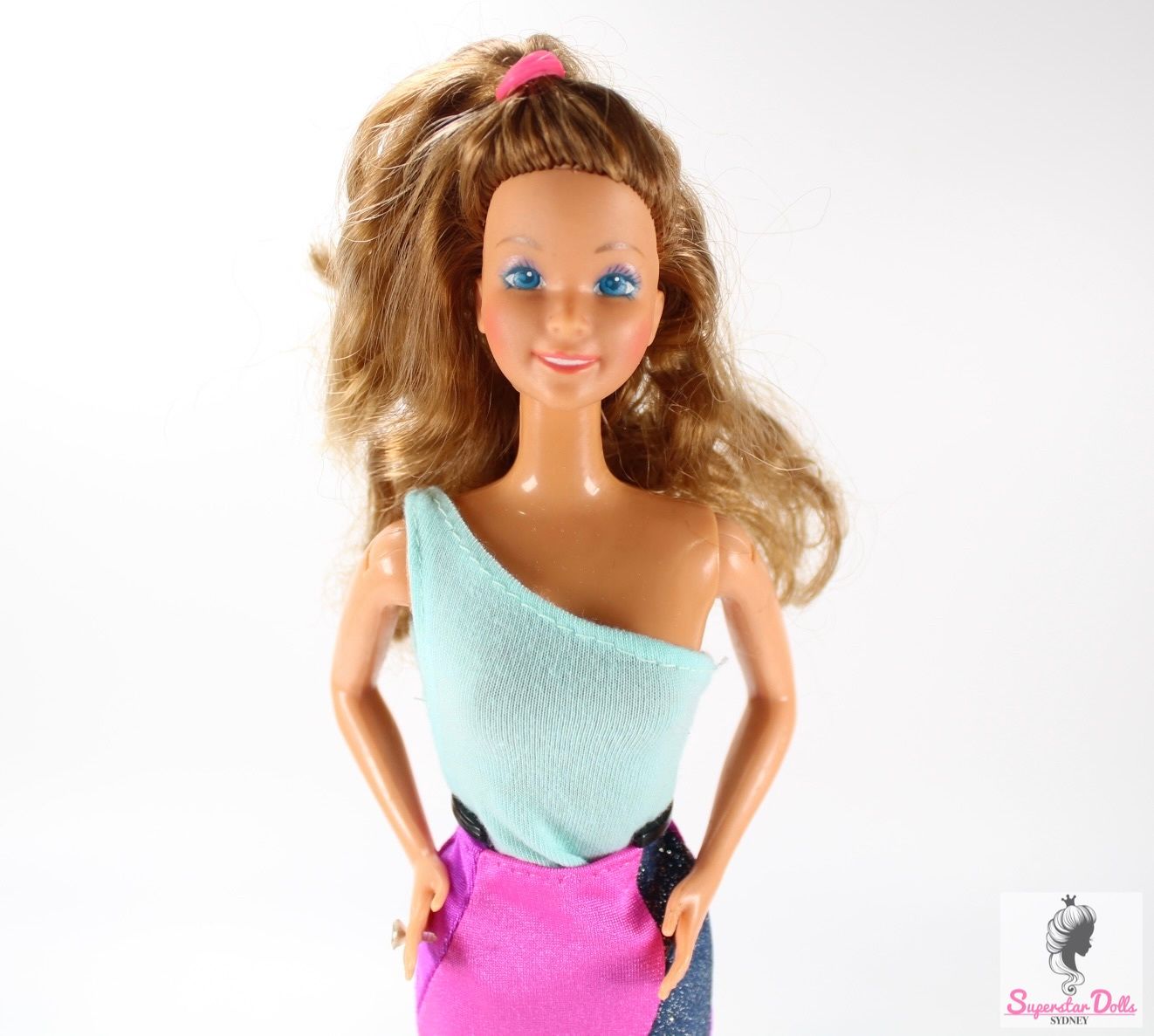 1984 &quot;The Heart Family&quot; Mom Dressed Barbie Doll