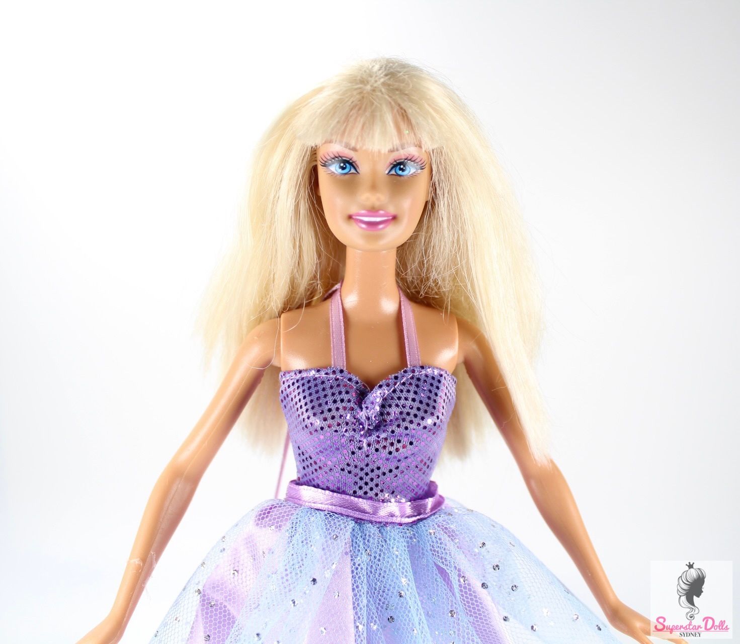 2000&#39;s Era Barbie Doll in Clone Fashion