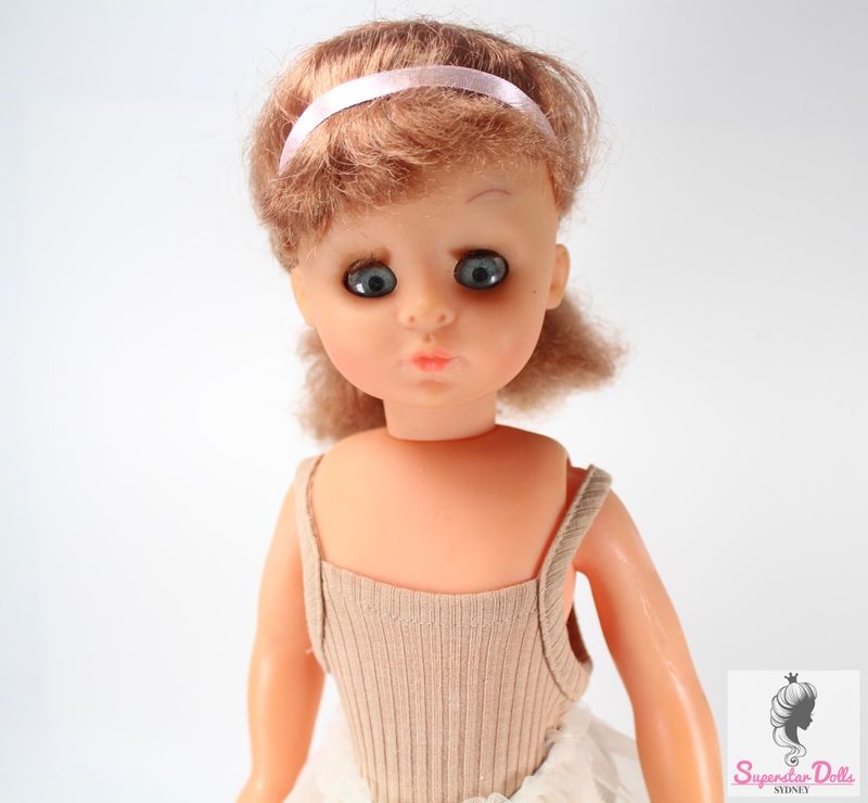 Vintage 1960&#39;s &quot;Singer: Golden Princess&quot; 16&quot; Vinyl Toddler Doll by Sebino Italy