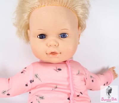 Vintage 1980&#39;s &quot;Bebê Cheirinho&quot; 19&quot; Soft Body Baby Doll by Estrela Brazil
