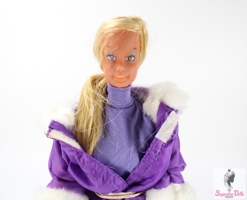 Vintage 1970's "Malibu" Barbie Doll in Vintage Clone Vintage 1970's "Malibu" Barbie Doll in Vintage Clone