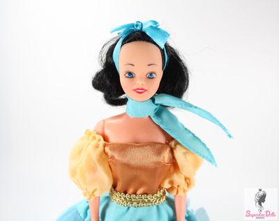 80&#39;s Era Disney: &quot;Snow White&quot; Hong Kong Doll in Vintage Barbie Fashion