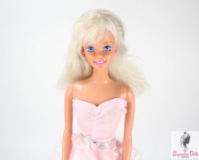 1995 &quot;Pretty Hearts&quot; Barbie Doll