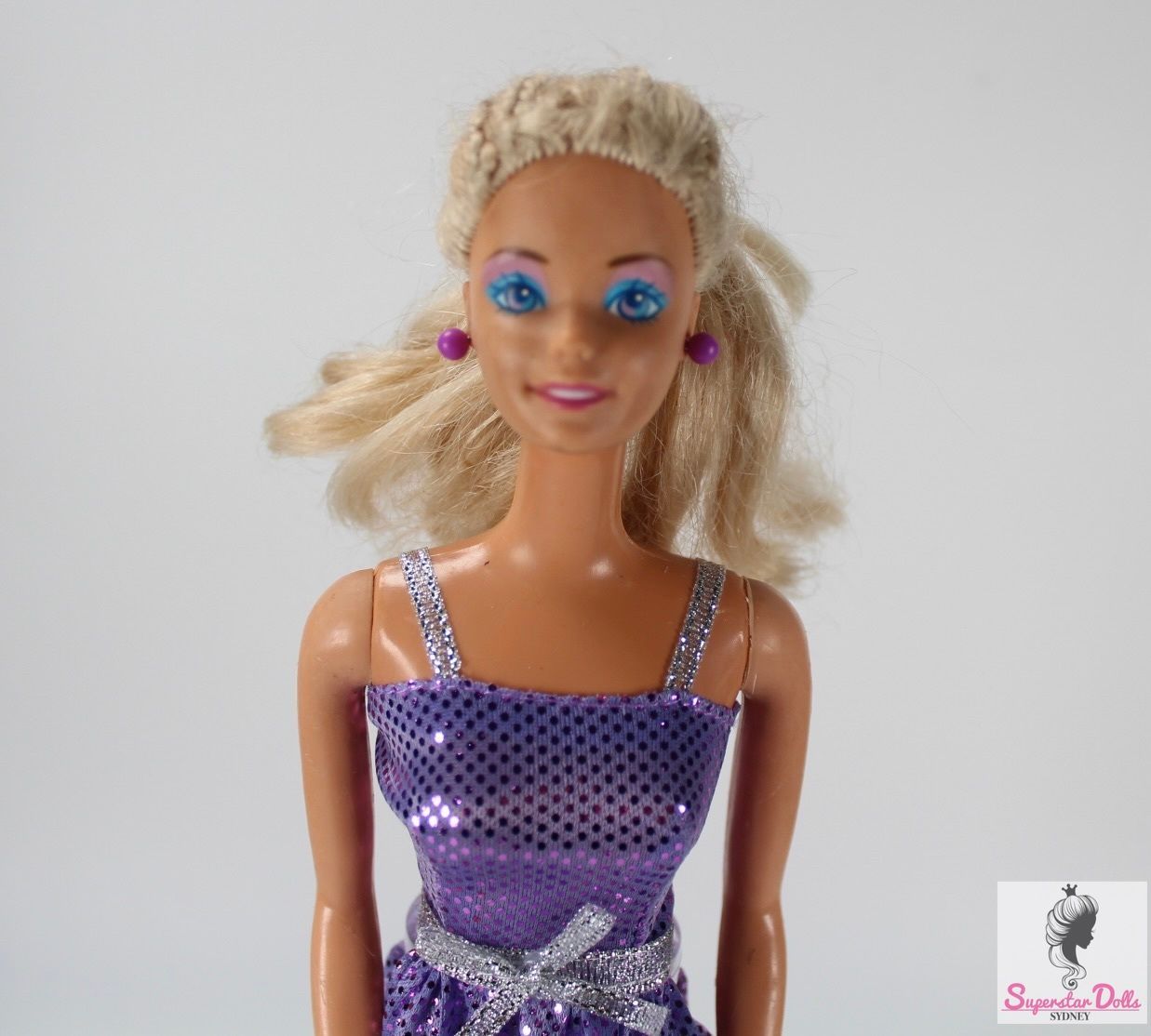 80&#39;s/90&#39;s  Superstar Era Barbie in  Clone Fashion