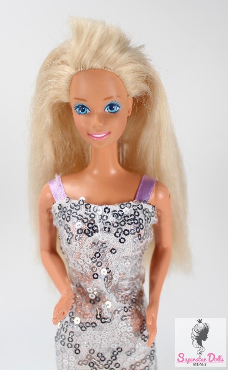 1991 "Totally Hair" Barbie Doll in Clone Fashion img