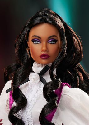 2024 Integrity Toys: &quot;Return To Misty Hollows&quot; Poppy Parker Dressed Doll Mini Gift Set