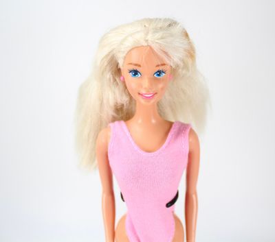 1995 "Pretty Hearts" Barbie Doll