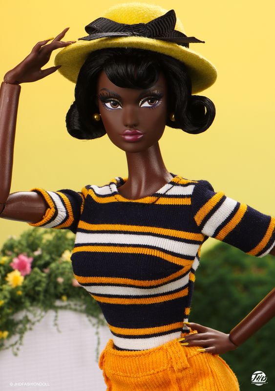 PRE-ORDER 2025 JHDFASHIONDOLL: Mary Macy Valley of the Dolls: Garden Party Fashion Gift Set-British Plaid