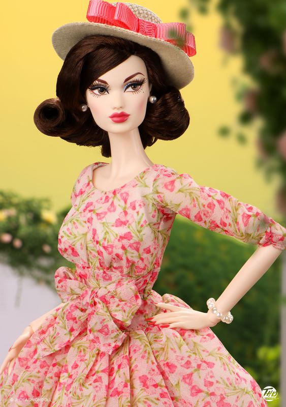 PRE-ORDER 2025 JHDFASHIONDOLL: Mary Macy Valley of the Dolls: Garden Party Fashion Gift Set-Pink Blossoms