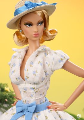 PRE-ORDER 2025 JHDFASHIONDOLL: Mary Macy Valley of the Dolls: Garden Party Fashion Gift Set-Blue Blossoms