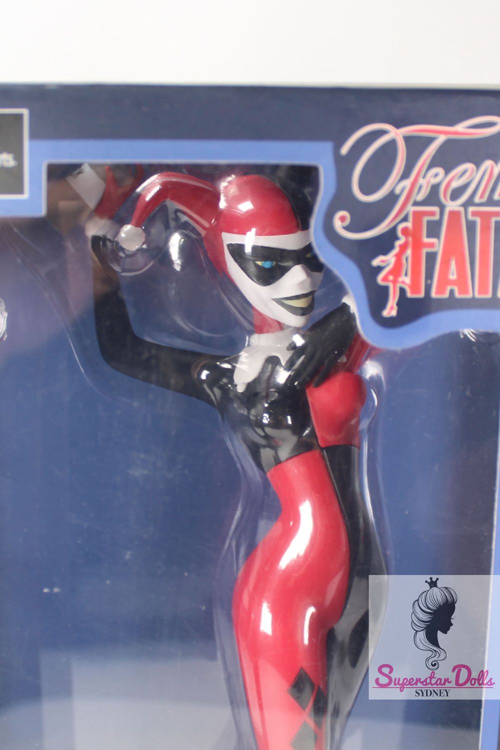 2015 DC Comics: "Batman The Animated Series"-"Femme Fatales: Harley Quinn" 9" Statue
