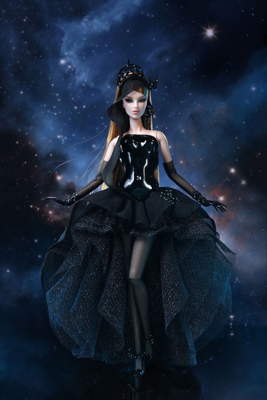 PRE-ORDER 2026 Danilo Cerović X Integrity Toys "She Who Takes" Dressed Doll img