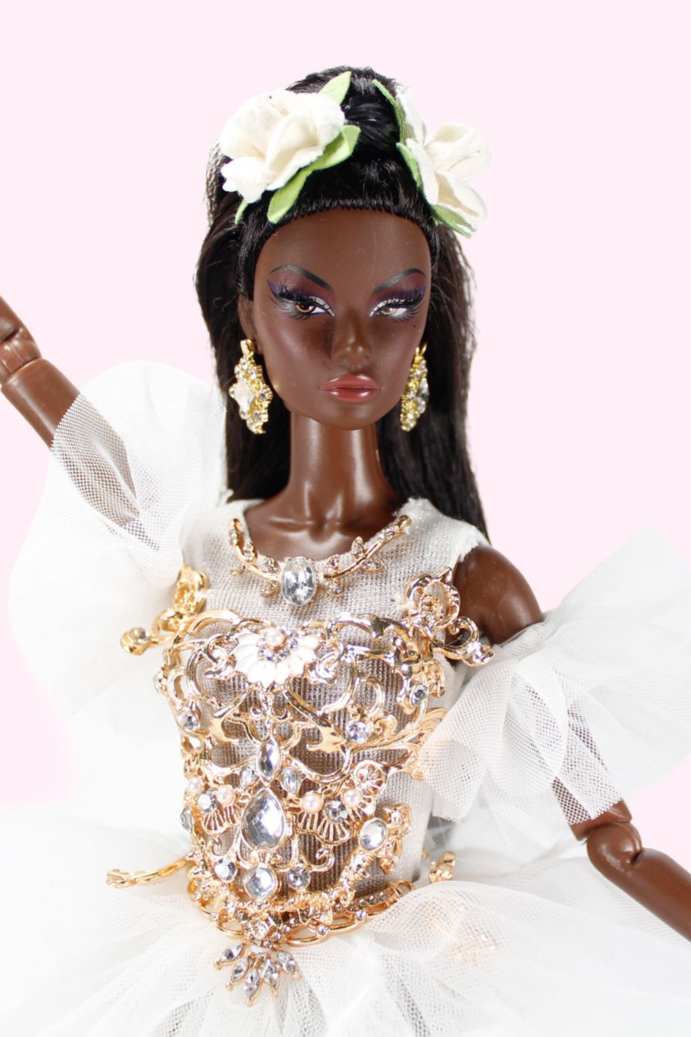 Runway Dolls X Xian Xian Supermodel: "Swan Lake" Elara Customised Fashion Doll