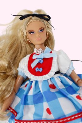 Runway Dolls X Xian Xian Supermodel: Molly as "Alice in Wonderland" Custom Doll