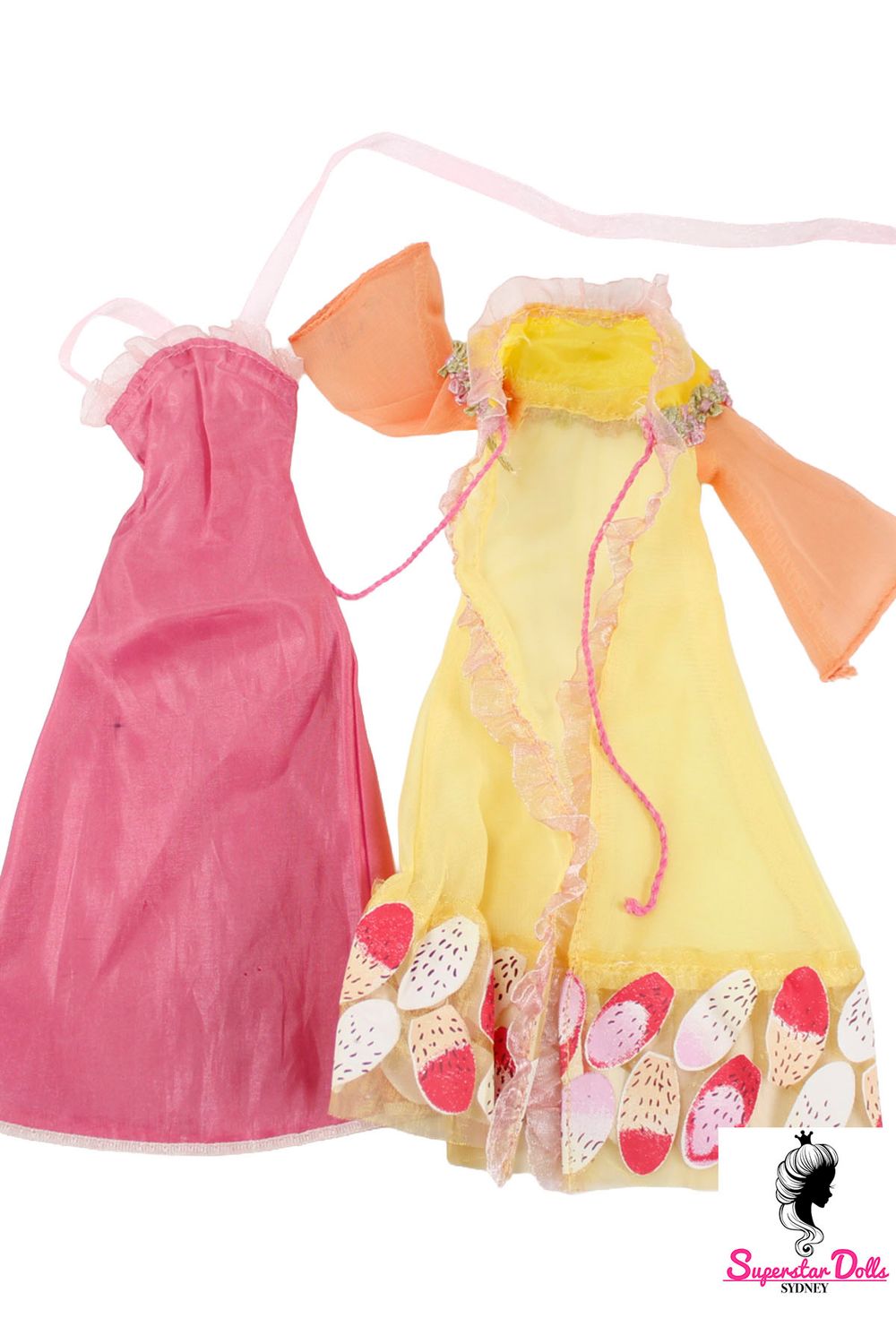 90's Era "Discover the World With Barbie: Ireland" Barbie Doll Fashion Set