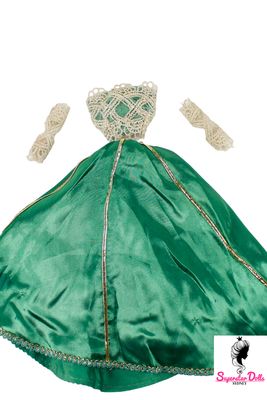 90's Era "Discover the World With Barbie: Finland" Barbie Doll Fashion Set