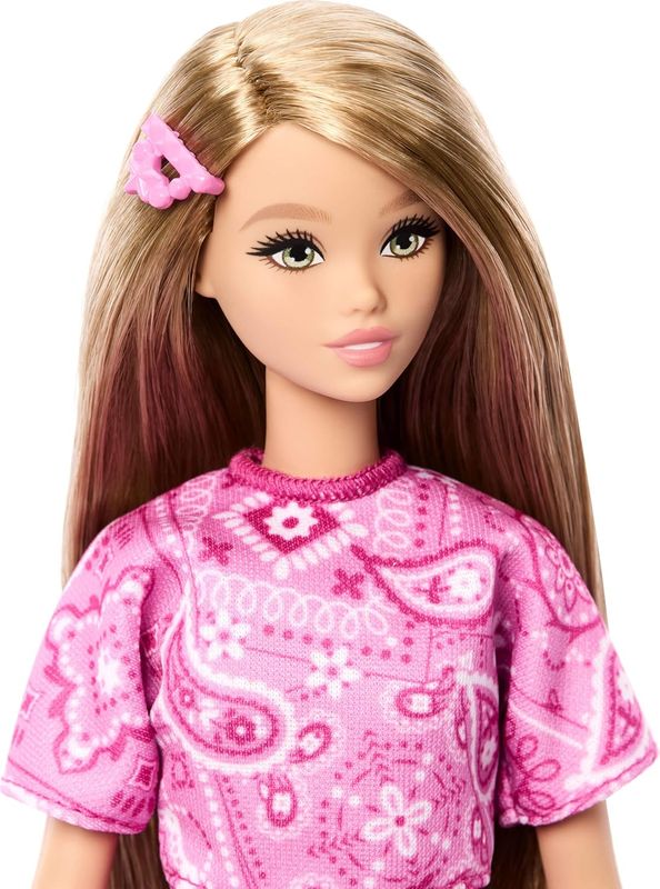 2026 "Fashionistas Style Doll #249" Odile Barbie Doll