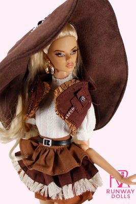 Runway Dolls: Handmade"Horse Shoe" Earrings for Barbie &amp; 1/6 sized Fashion Dolls