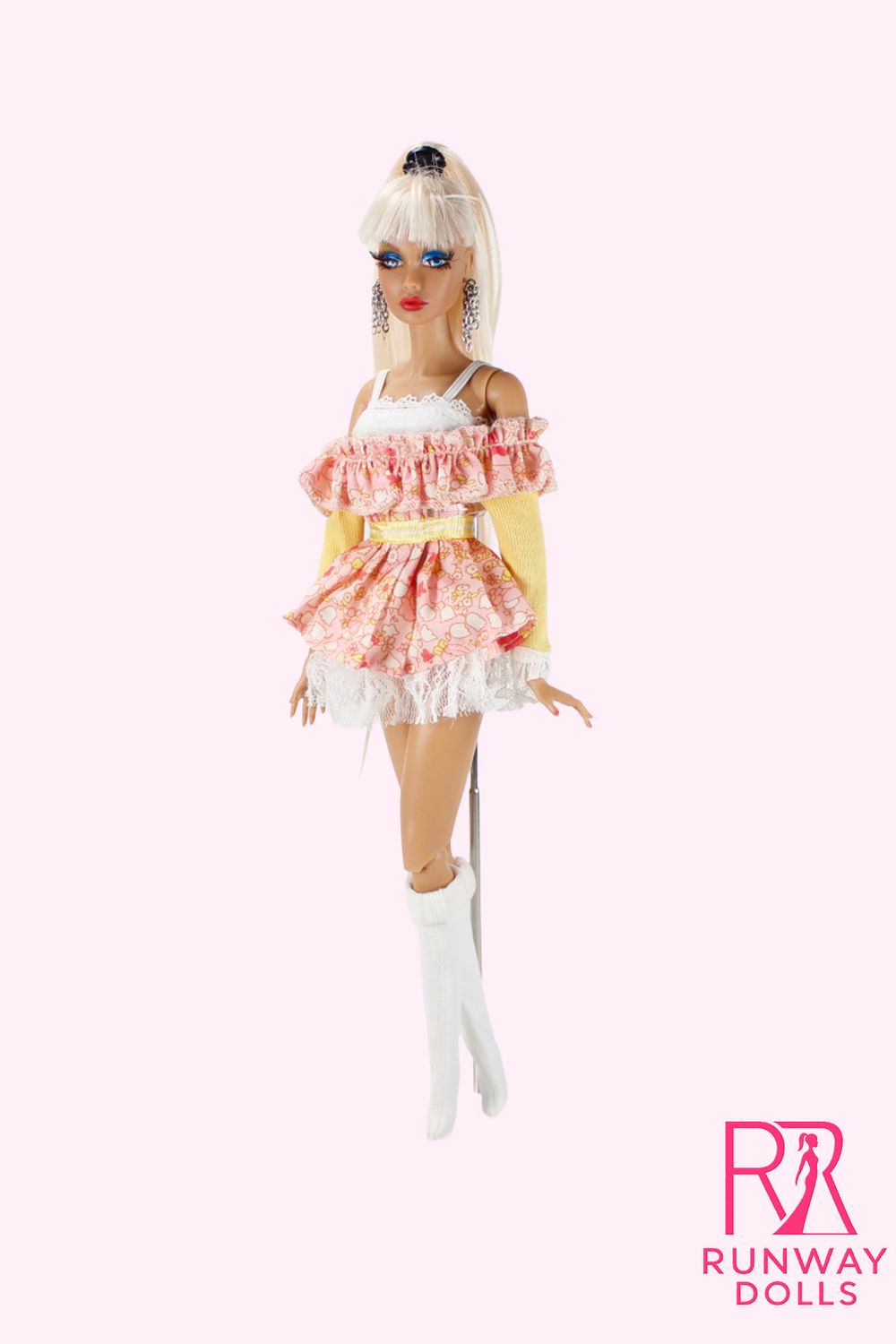 Runway Dolls: "Flower Power" Fashion Set For 1/6 Fashion Dolls
