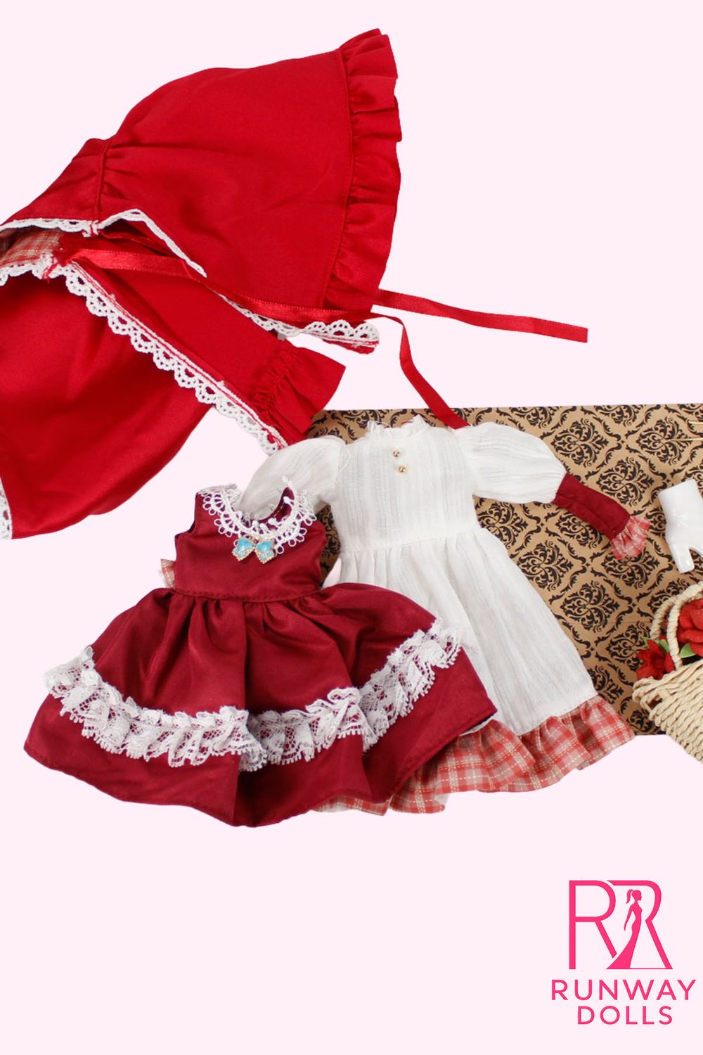 Runway Dolls: "Alice in Wonderland' Fashion Set For 1/6 Fashion Dolls