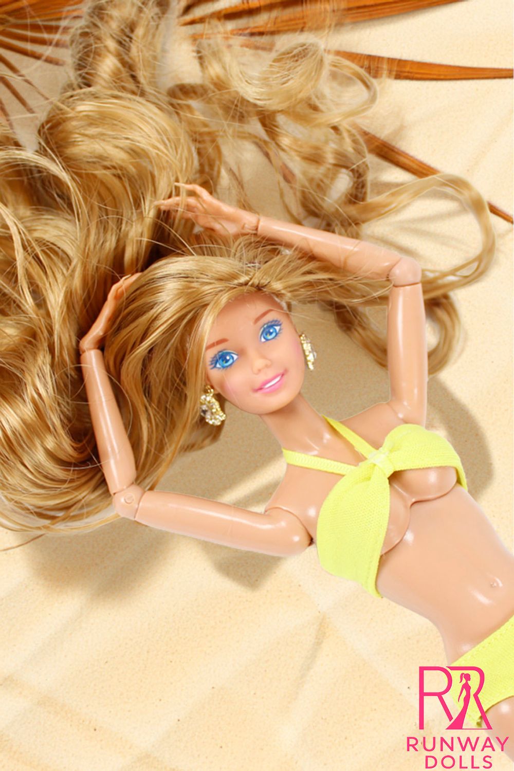Runway Dolls: 1/6 Ultra Premium Custom Fashion Doll Wig-Honey Blonde/Curly