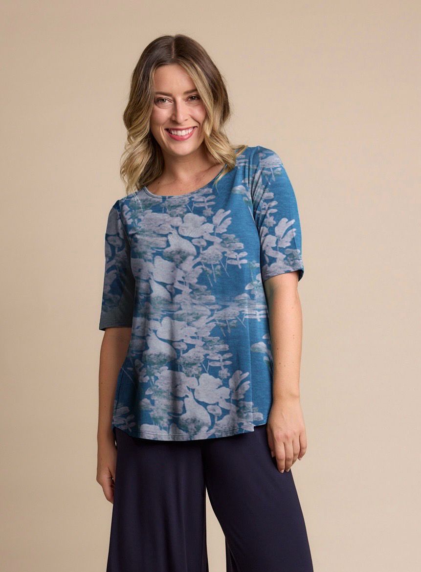TANI elbow Swing Tee