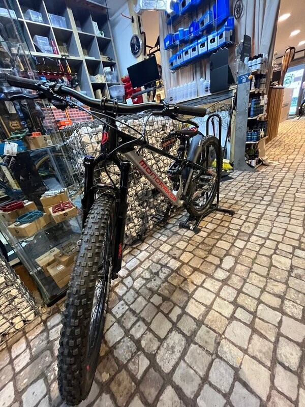 Mondraker Factor 26 Verleihrad Mondraker Factor 26 Verleihrad