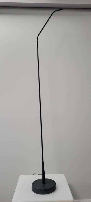 GN155 - Col de cygne 155 cm sur socle AKG